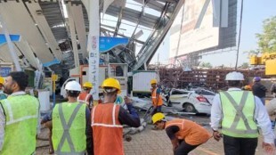 Ghatkopar hoarding collapse marathi news, Ghatkopar ndrf rescue marathi news
