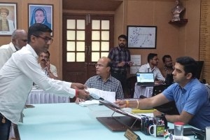 nashik lok sabha nomination form last date marathi news