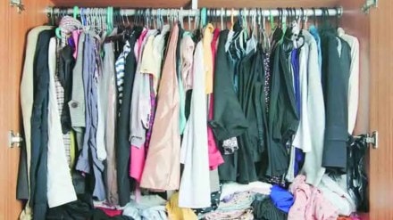 clothes worth 42 lakhs stolen from container