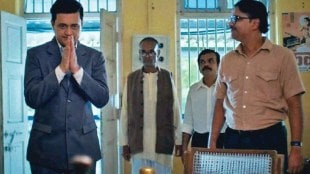 swargandharva sudhir phadke movie review by loksatta reshma raikwar