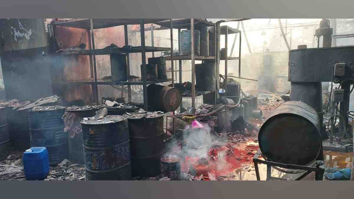 Fire Erupts, Fire Erupts at Varsha Printing and Pen Ink, nagpur, fire incident in Nagpur, Varsha Printing and Pen Ink Manufacturing Company in Nagpur, Hingna MIDC, No Casualties Reported,