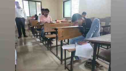 Suraj Mujawar, handicappe Suraj Mujawar, Suraj Mujawar Writes Exams with Feet, yashwantrao chachan maharashtra open university, ycm, insipirng story,