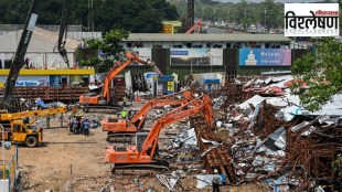 loksatta analysis bmc railway police dispute cause ghatkopar hoarding collapse tragedy