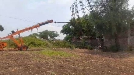 municipal corporation to take action against 31 unauthorized hoardings found in sangli