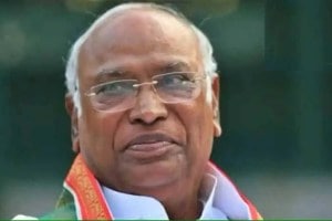 congress president kharge writes to modi asking stand on reservation