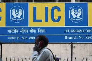 lic gets 3 year extension from sebi to achieve 10 percent minimum public shareholding