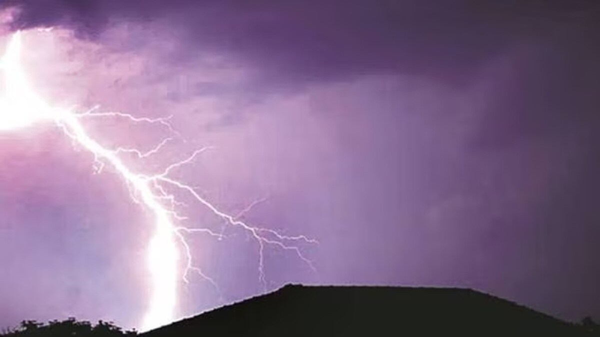 one killed and two others injured after lightning strike