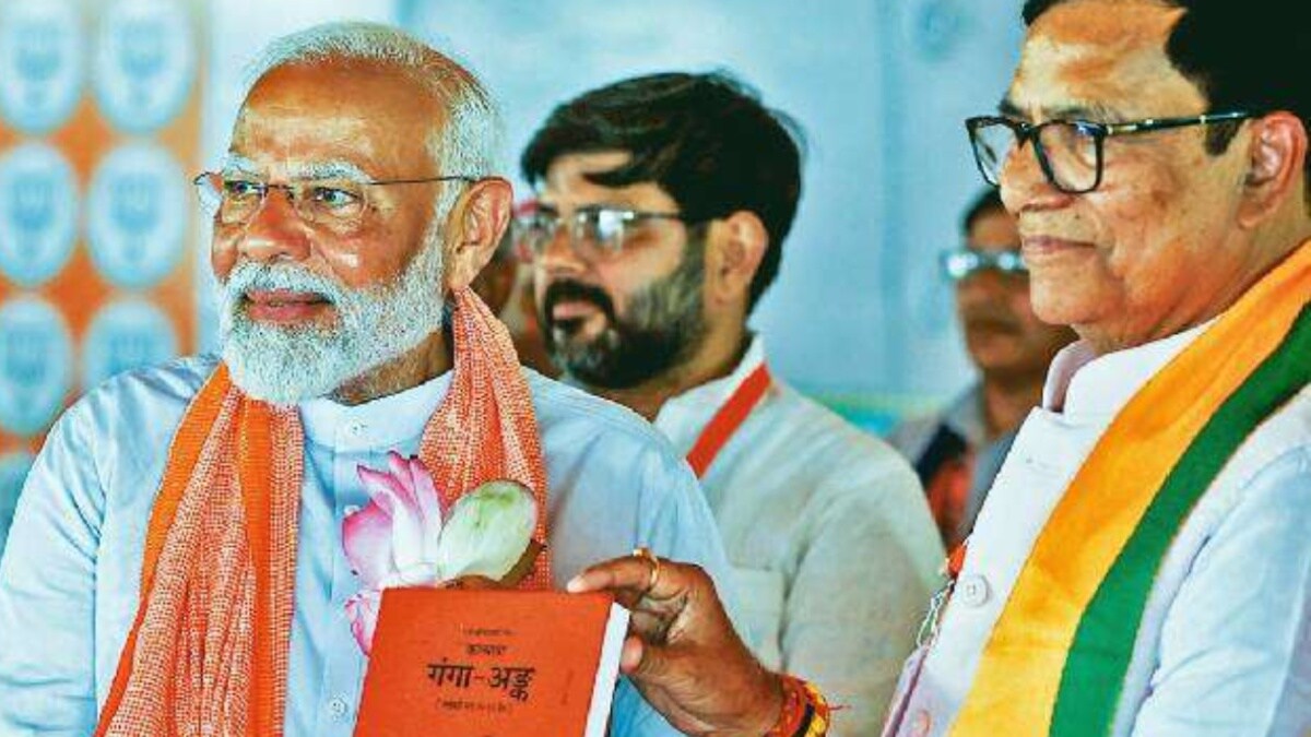 this election is to choose pm who can make world aware of india strength says Narendra Modi in jaunpur