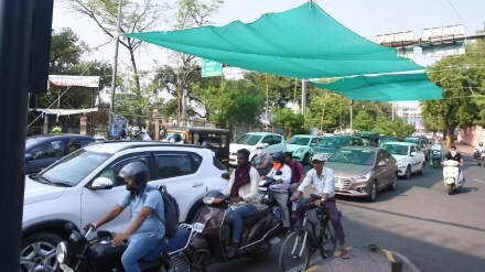 in Nagpur the Municipal Corporation has now installed green nets on signals at various intersections