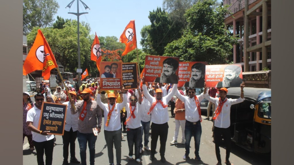 Nashik, nashik lok sabha seat, Political Parties Struggle to Gather Workers, Filing Candidates Applications, Wedding Season , Hemant godse, lok sabha 2024, Bharti pawar, dindori lok sabha seat,