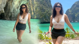 Shweta tiwari bold photos while enjoying her vacation with family