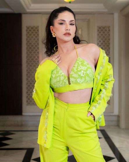 sunny-leone-love-story 
