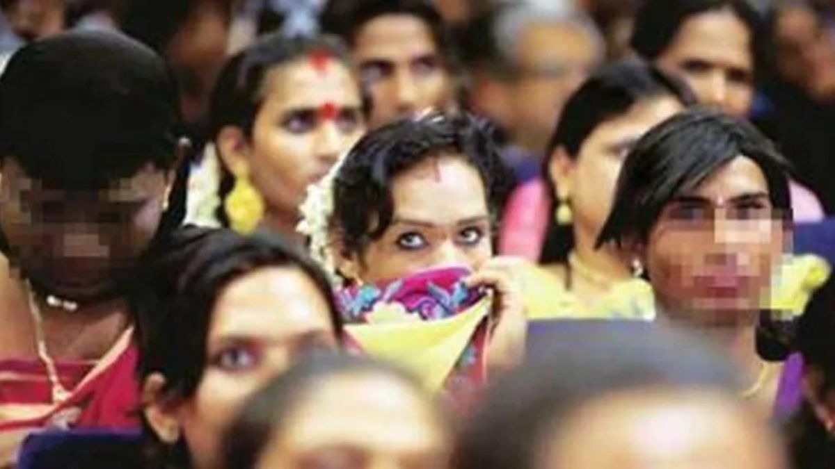 transgenders are extorting forcefully from citizen in nagpur
