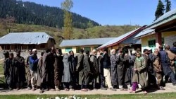 अन्वयार्थ : काश्मीरमध्ये ‘लोकशाही’?