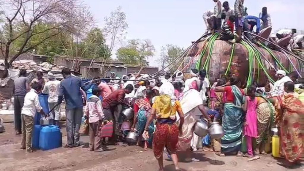 Severe water crisis in Buldhana plight of lakhs of villagers and ordeal of administration