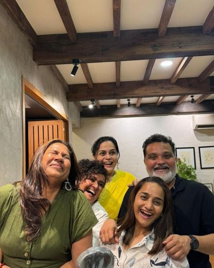 Chhaya Kadam At Ravi Jadhav House