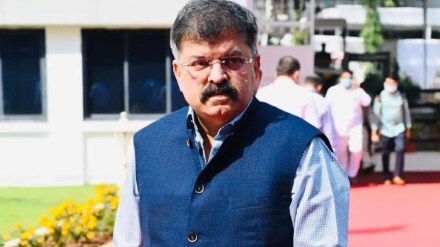 A case has been registered against MLA Jitendra Awhad and both