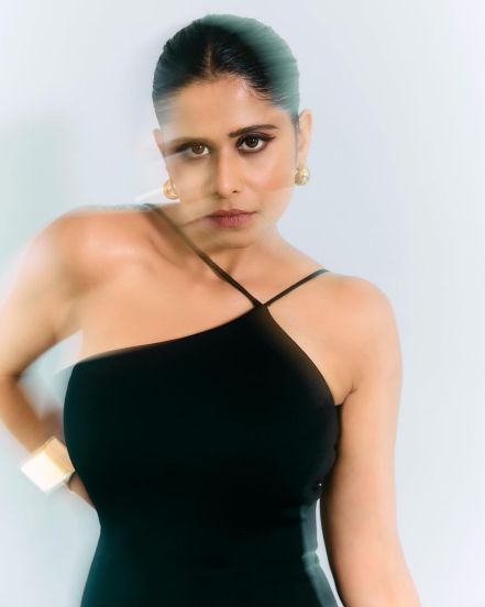 Sai Tamhankar T-Shirt Skirt Look
