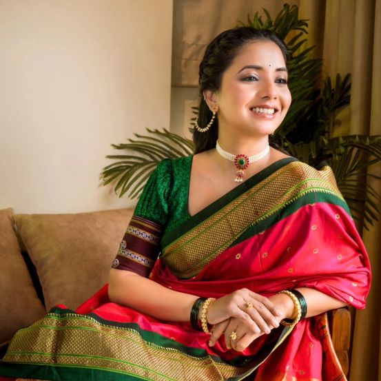 Sayali Sanjeev Pink Paithani Saree