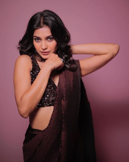 Shivani Mundhekar White Saree