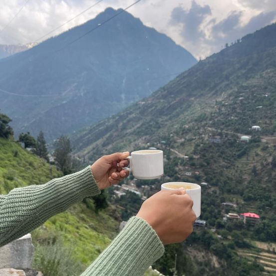 aai-kuthe-kay-karte-fame-isha-himachal-pradesh