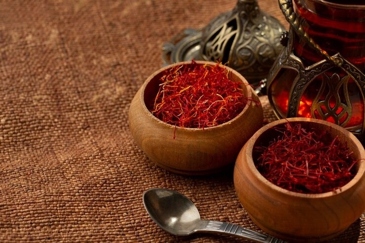 health-benefits-of-kesar-saffron-in-marathi