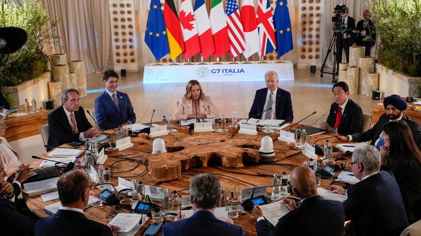 G7 - Leaders at an event