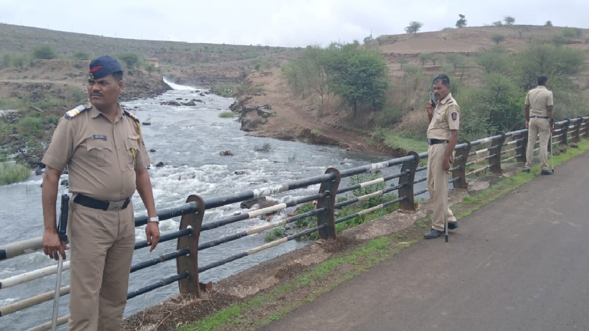 In spite of the opposition of the locals the settlement was dissolved from Kashyapi Nashik