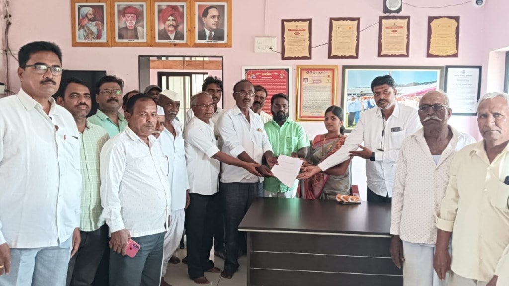 Decision to intensify agitation of Shaktipeeth affected farmers to oppose Shaktipeeth highway