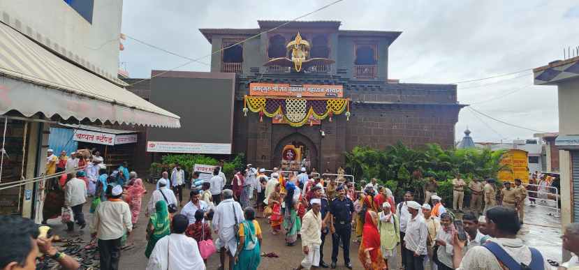 the-palkhi-ceremony-in-dehu