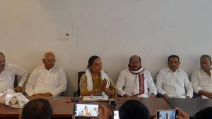 congress mla yashomati thakur criticized dhananjay munde