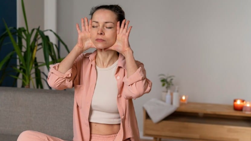 Facial Exercise For Glowing Skin Yoga