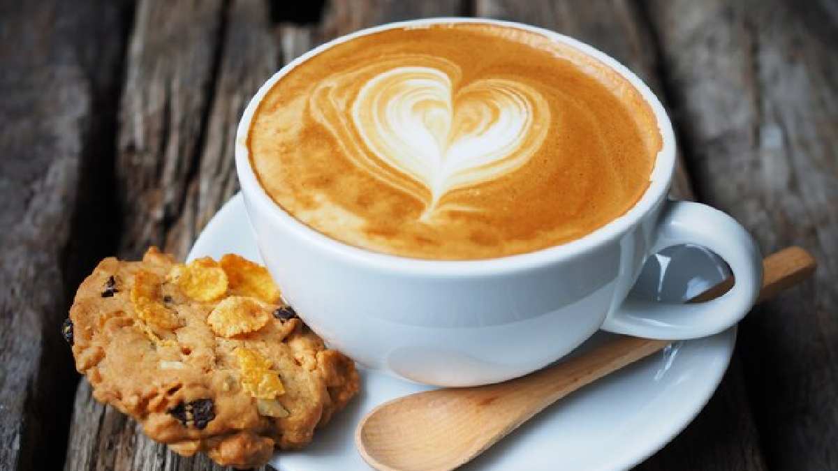 Instantly make fluffy coffee at home during monsoons