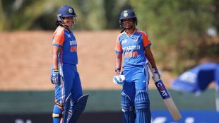 Richa Ghosh and Harmanpreet Kaur Half century
