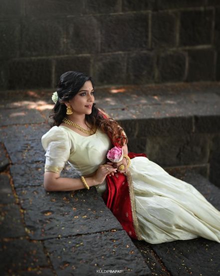 Samruddhi Kelkar South Indian Look
