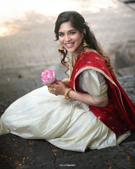Samruddhi Kelkar South Indian Look