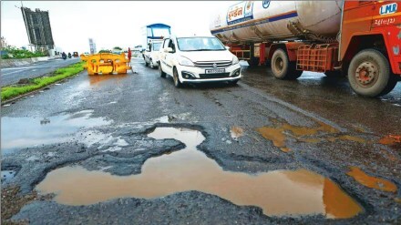 Navi Mumbai, Potholes, highway,