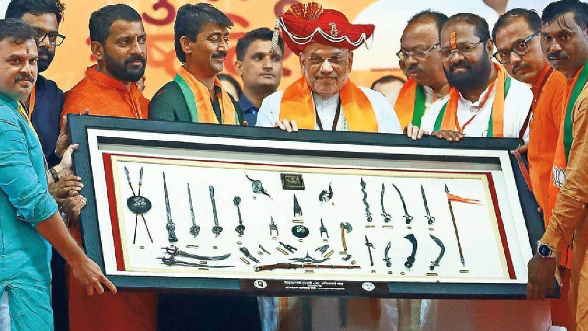 Union Home Minister Amit Shah criticizes Sharad Pawar over corruption