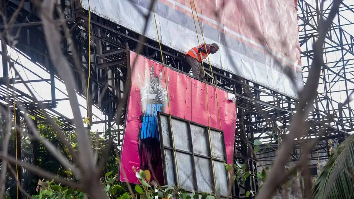 Central  Western Railway to remove billboards Proceedings after orders of Supreme Court Mumbai