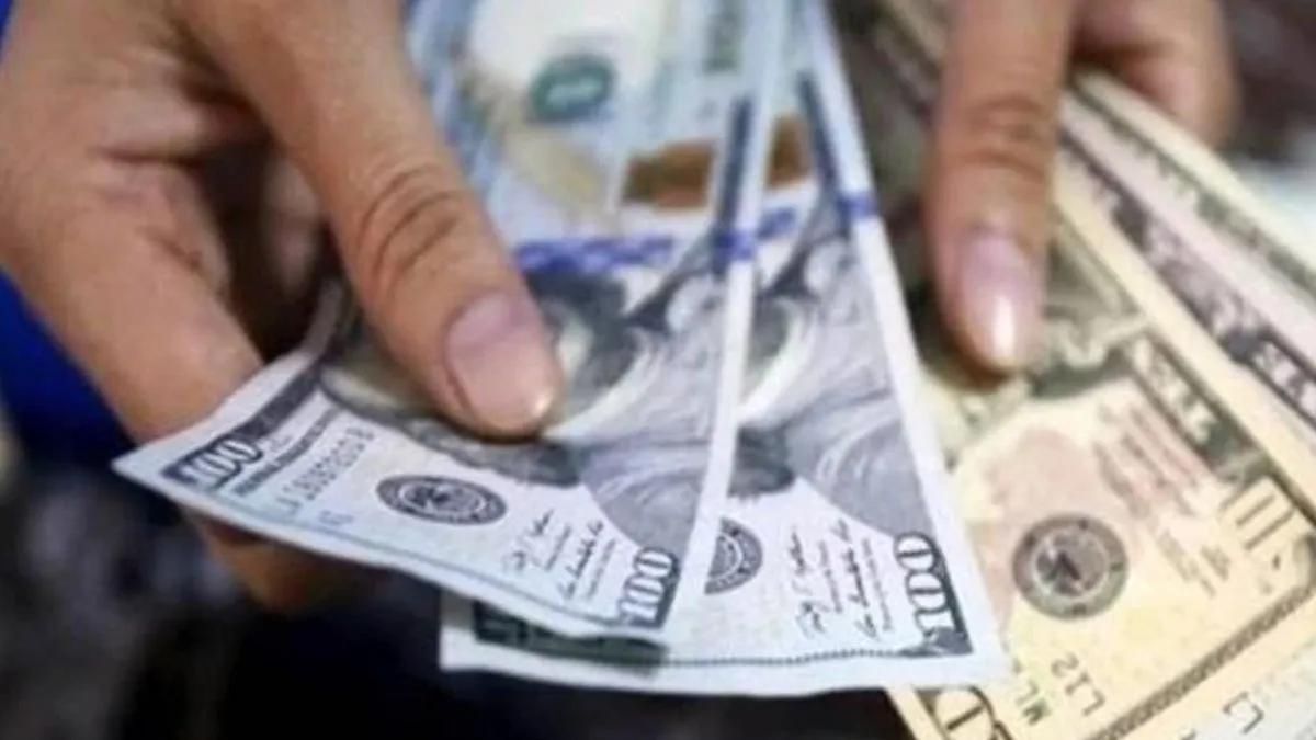 Junk paper handed over as bait of foreign exchange