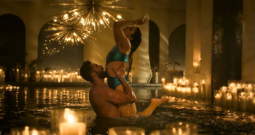 Tripti dimri jaanam intimate scene