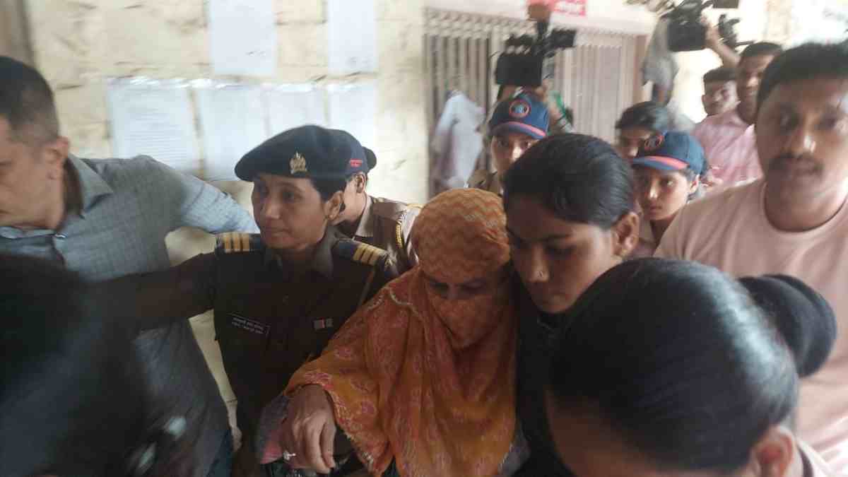 Manorama Khedkar, arrest, Raigad, Pune, trainee IAS officer Pooja Khedkar, controversy, video, threatening farmer, pistol, Mulshi taluka, Pune Rural Police, Criminal Court, public prosecutor, police custody, investigation, land cruiser vehicle, influential person, Section 307, IAS Pooja Khedkar, Pooja Khedkar Mother Manorama Khedkar, Manorama Khedkar arrested, IAS Pooja Khedkar Latest Marathi News,
