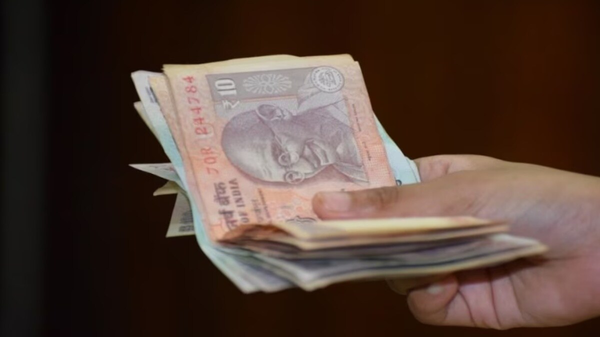 talathi rajesh shelke suspend demanding money from women for free income certificates