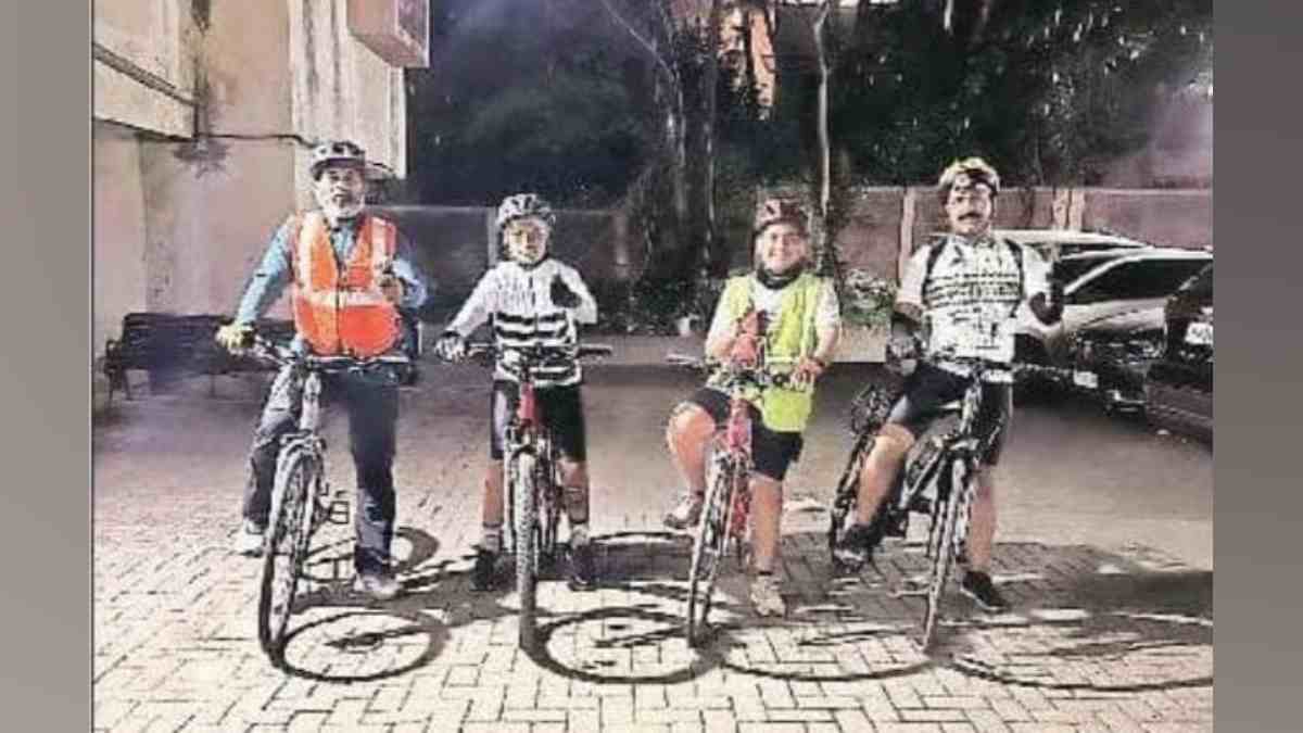 Pune, father son duo, cycle ride, Pandharpur, 203 km, Hadapsar, physical health, environmental conservation, cycling journey