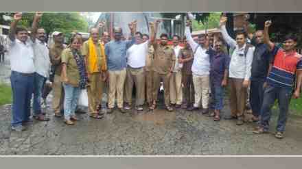 msrtc, st, msrtc Employees Protest in Panvel, msrtc Employees Protest Unpaid salary, st employees unpaid salary, panvel news,