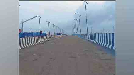 Creek Bridge Near Vashi Toll Gate, Vashi Toll Gate, work of Creek Bridge Near Vashi Toll Gate in final stage, Mumbai Pune Commuters, Mumbai pune expressway, navi Mumbai, vashi, vashi news,