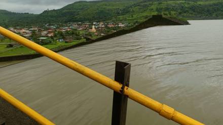 dams, Nashik district, overflow,