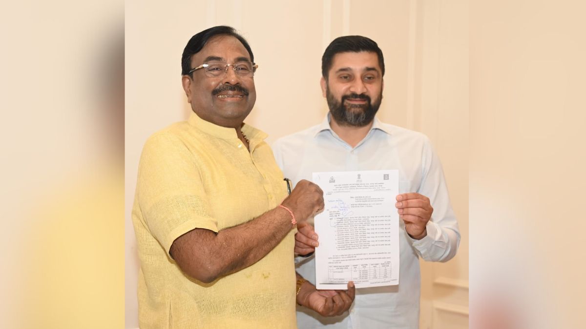Nagpur Zilla Parishad Member Salil Deshmukh Tweeted Thanks To Sudhir Mungantiwar