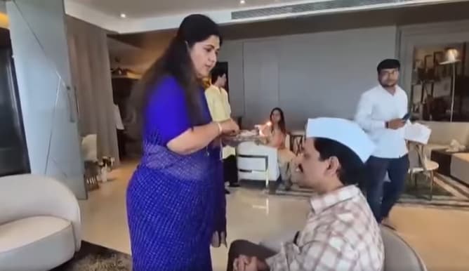 Pankaja Munde Dhananjay Munde raksha Bandhan, pankaja Munde raksha Bandhan