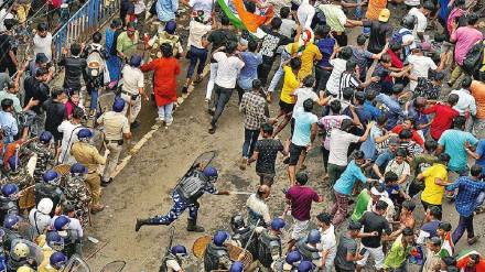 massive protest in kolkata demanding resignation of cm mamata banerjee
